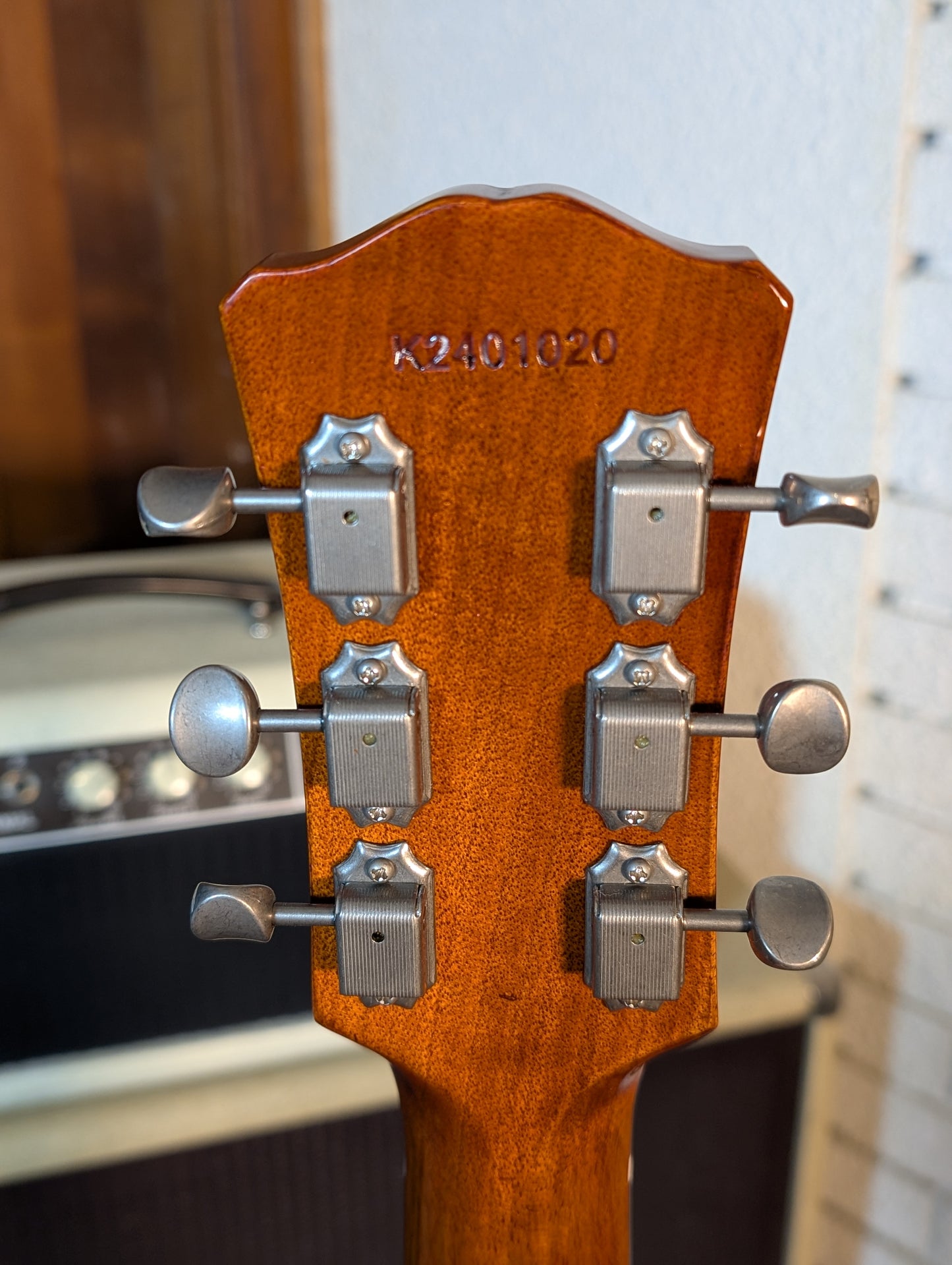 Eastman SB55DC/TV Double Cutaway Electric Guitar w/Case - Vintage Classic Finish (B-Stock Serial #K2401020)