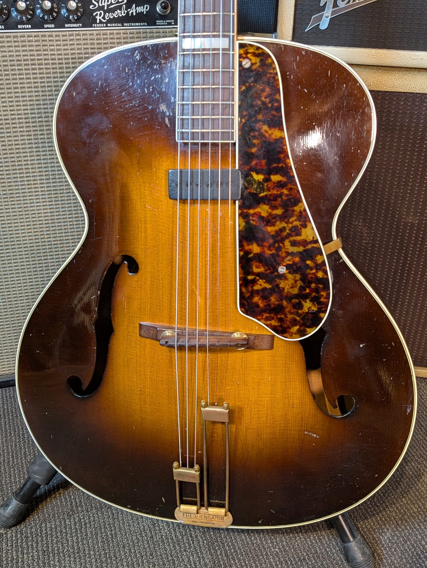 Epiphone Broadway Acoustic/Electric Archtop Guitar w/Case - Sunburst (1946)