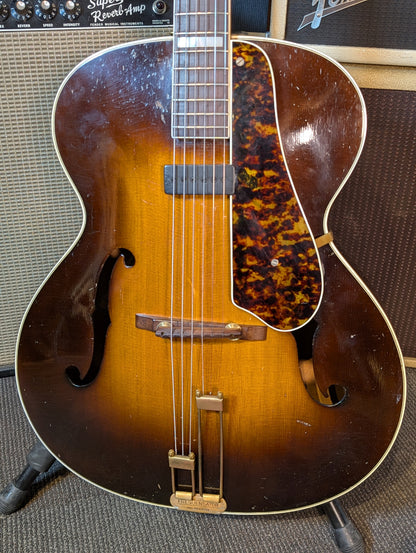 Epiphone Broadway Acoustic/Electric Archtop Guitar w/Case - Sunburst (1946)