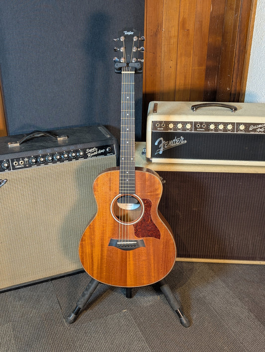 Taylor GS Mini Mahogany Acoustic/Electric Guitar w/Gig Bag (2013)