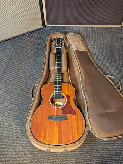 Taylor GS Mini Mahogany Acoustic/Electric Guitar w/Gig Bag (2013)