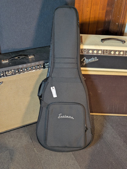 Eastman E1OOSS Deluxe Slope Shoulder Acoustic/Electric Guitar w/Gig Bag - Sunburst (Serial #M2500820)