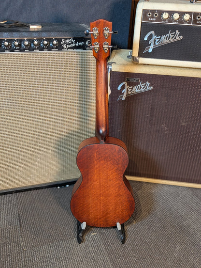 Eastman EU1-T Tenor Ukulele w/Gig Bag - Classic Finish (Serial #M2501135)