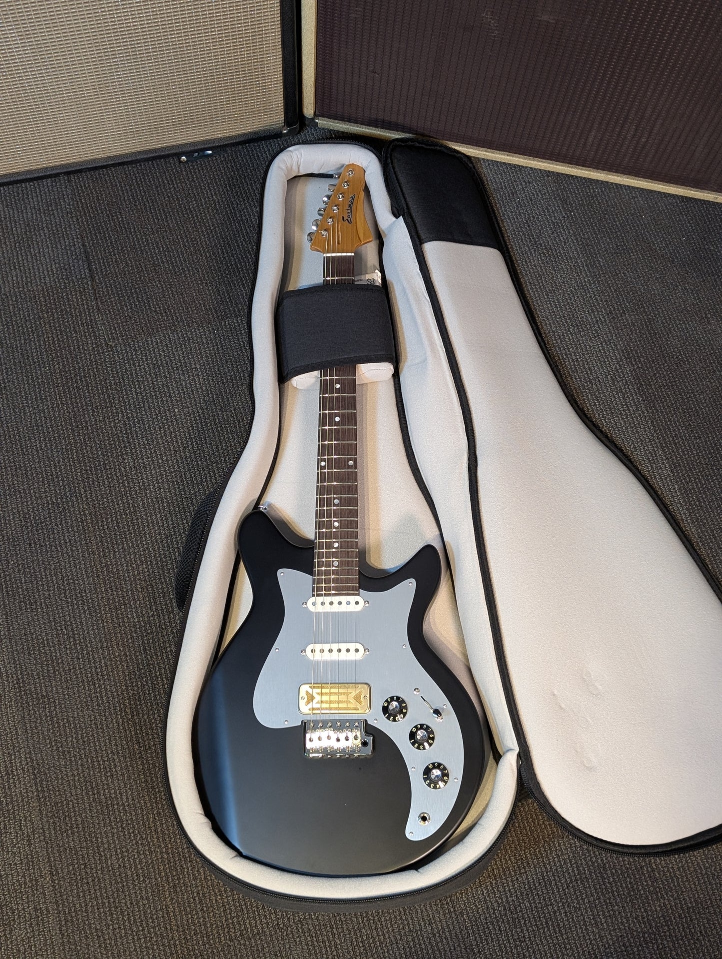 Eastman Fullertone DC'62 Electric Guitar w/Gig Bag - Moss Black (Serial #F2500877)