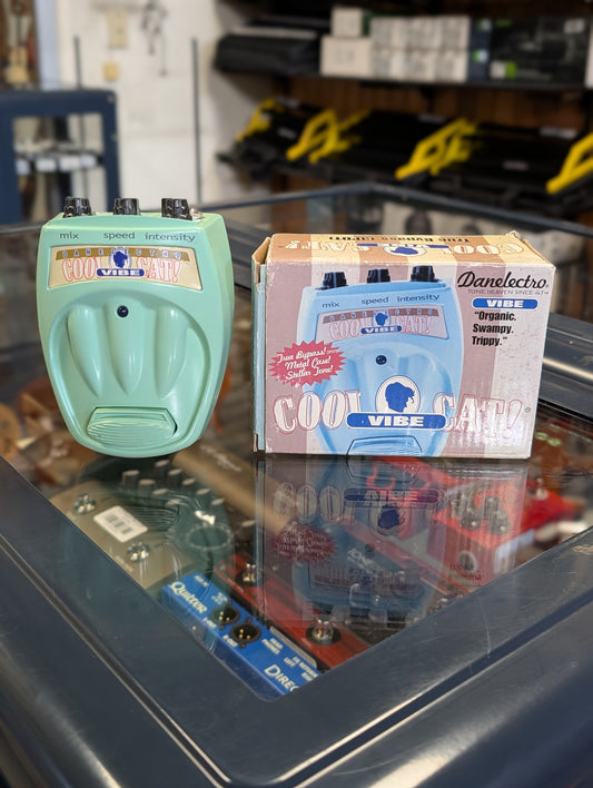 Danelectro Cool Cat Vibe Pedal w/Box (Used)
