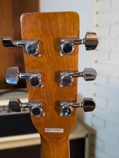 Hondo Tradition Series H-28 Dreadnought Acoustic Guitar - Natural (1980's)
