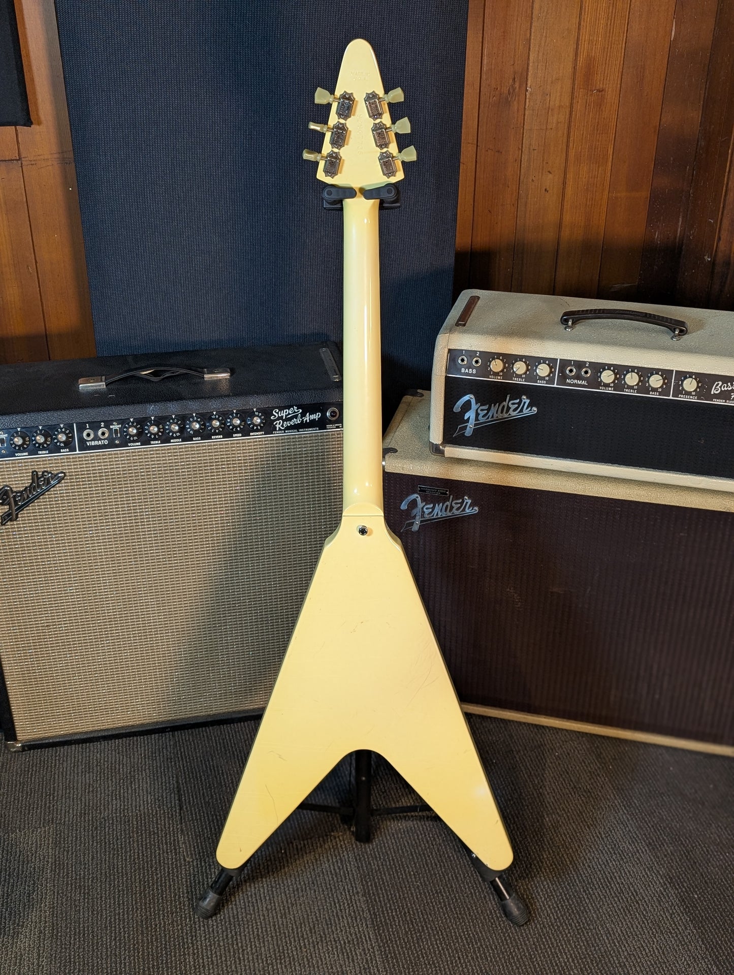 Gibson Flying V '67 Electric Guitar w/Case - Alpine White (1997)