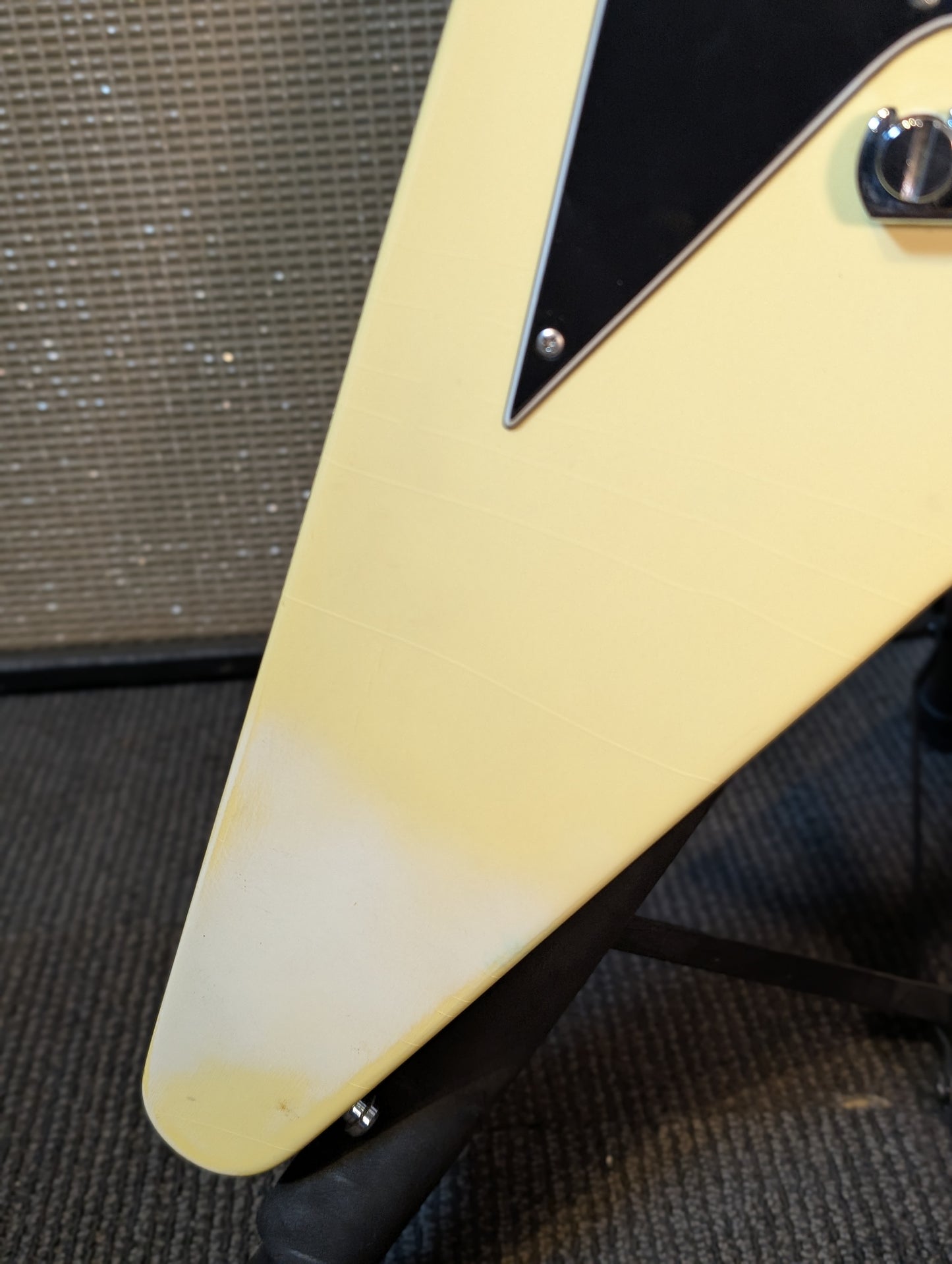 Gibson Flying V '67 Electric Guitar w/Case - Alpine White (1997)