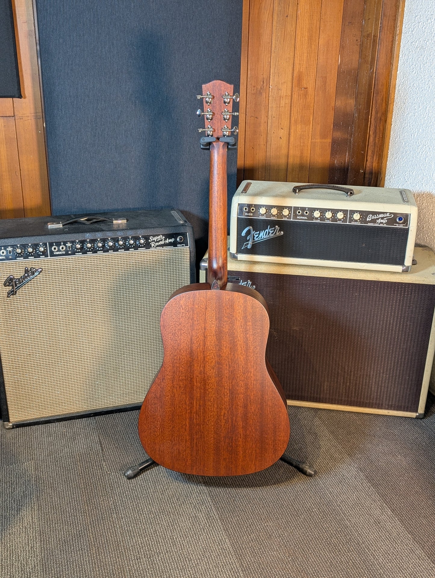 Eastman E1SS Slope Shoulder Dreadnought Acoustic Guitar w/Gig Bag - Sunburst (B-Stock Serial #M2314287)