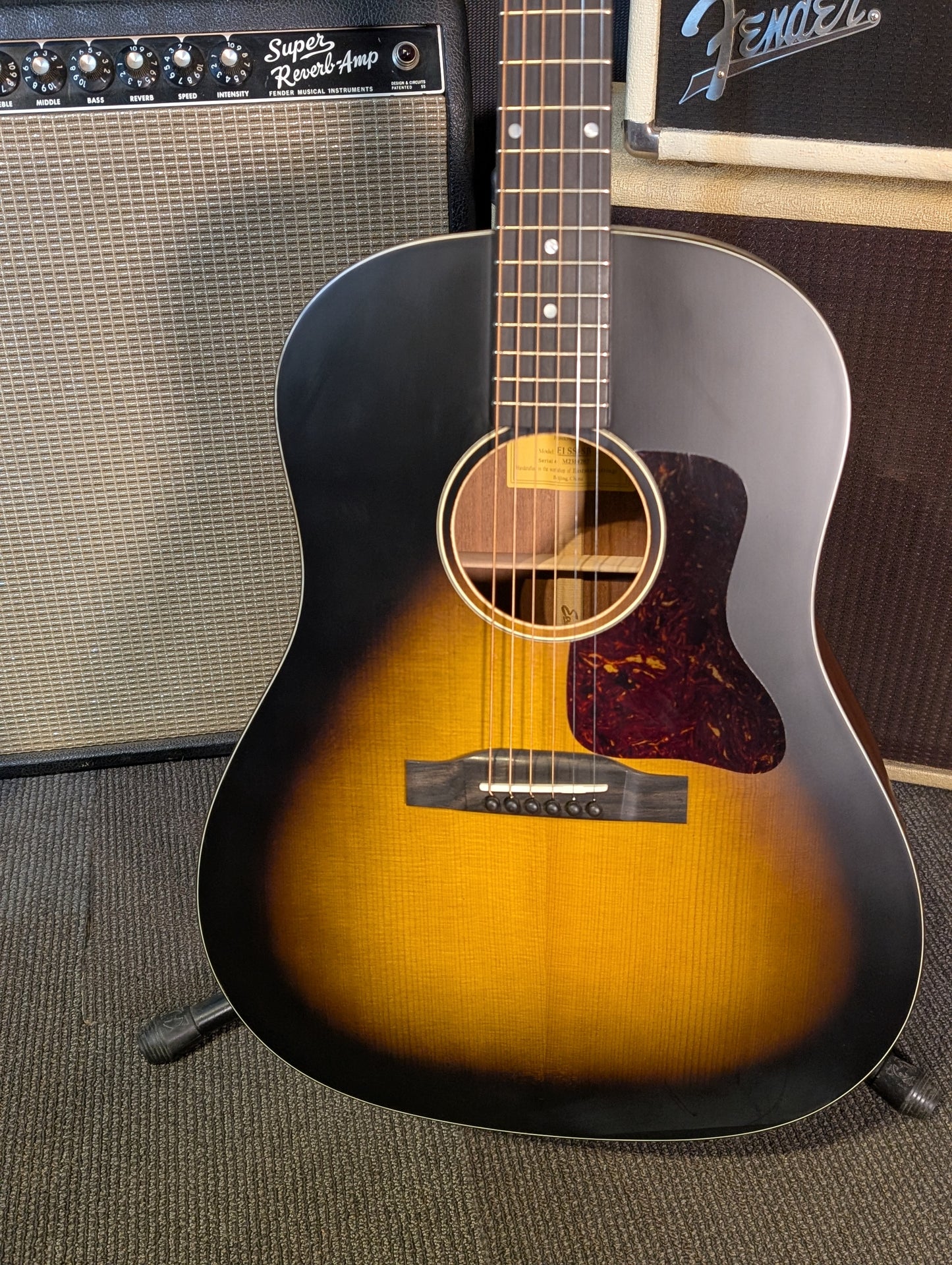 Eastman E1SS Slope Shoulder Dreadnought Acoustic Guitar w/Gig Bag - Sunburst (B-Stock Serial #M2314287)
