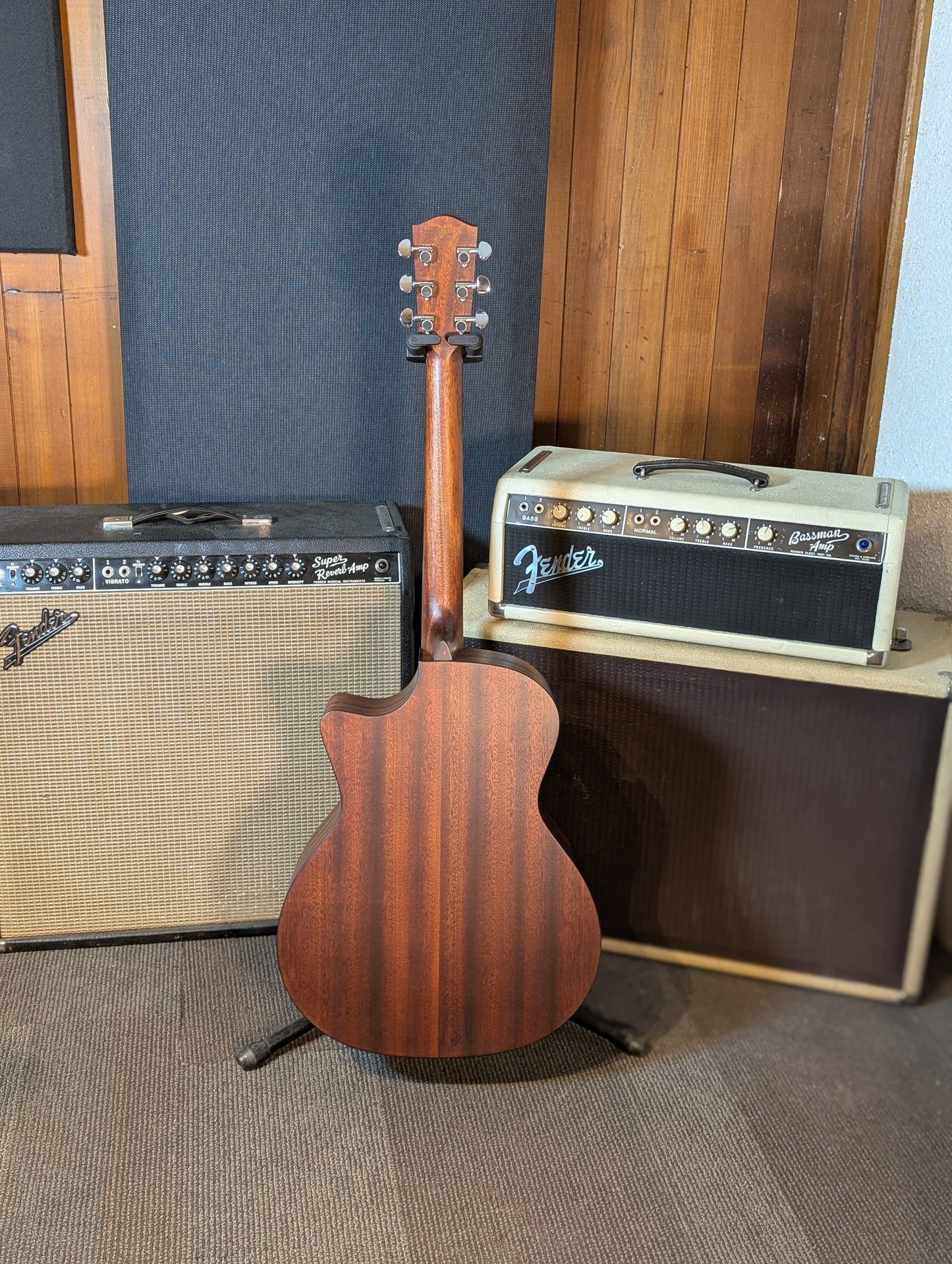 Eastman AC122-2CE Grand Auditorium Acoustic/Electrc Guitar w/Gig Bag - Black (B-Stock Serial #M2239584)