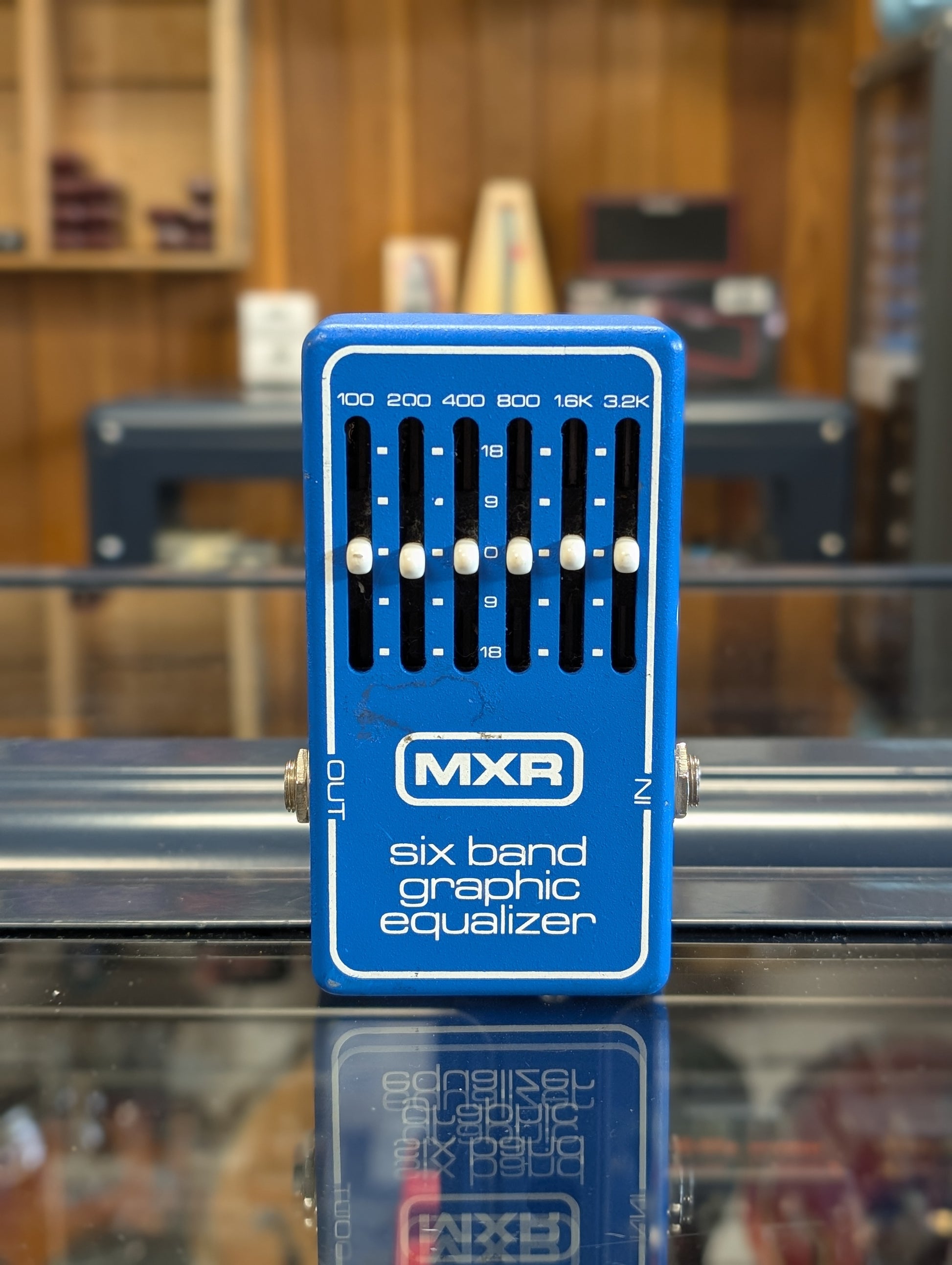 mxr six band eq pedal MXR MX-109 6-Band Graphic EQ Pedal (1976-1982) – Acoustic Music Shop