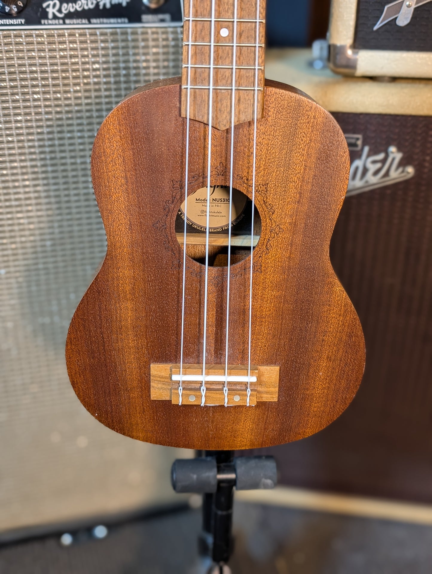 Flight Ukuleles NUS310 Soprano Ukulele w/Gig Bag - Natural (Used)