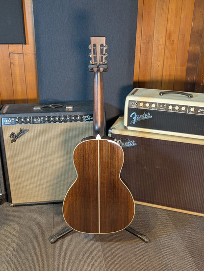 Eastman E20OO-TC Acoustic Guitar w/Case - Natural (B-Stock Serial #M2336571)