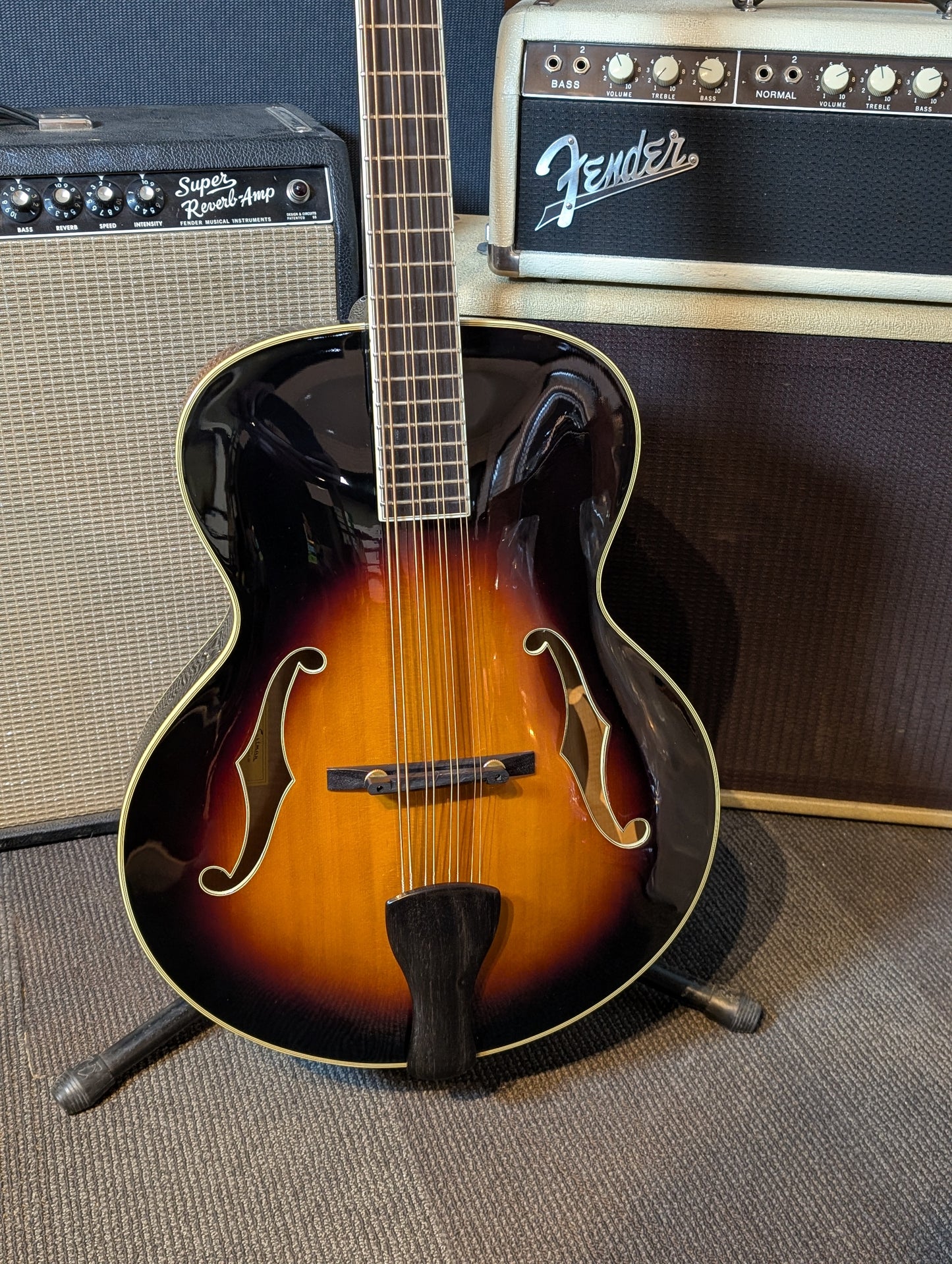 Eastman MDC805 Mandocello w/Case - Sunburst (B-Stock Serial# N2105470)
