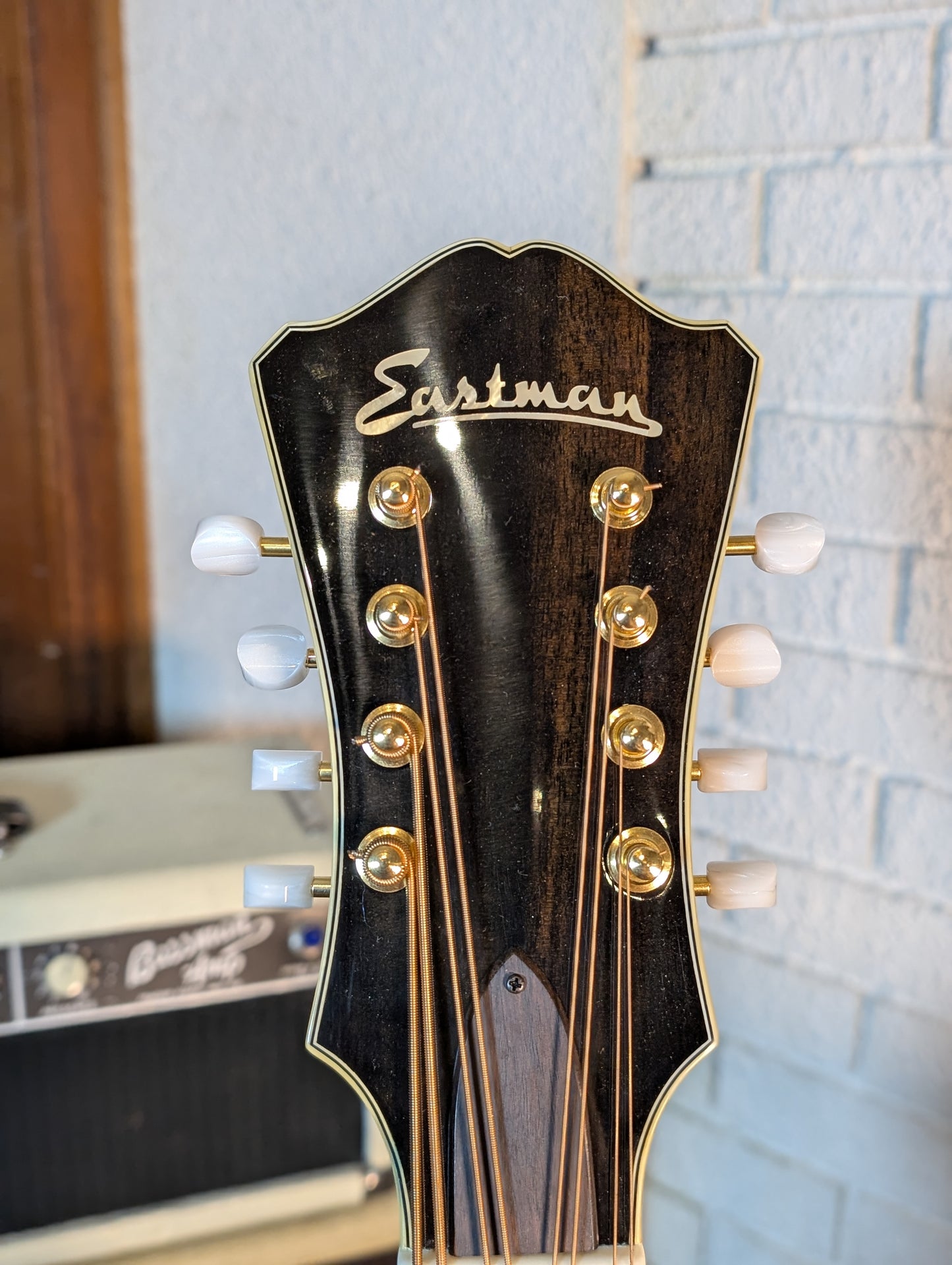 Eastman MDC805 Mandocello w/Case - Sunburst (B-Stock Serial# N2105470)