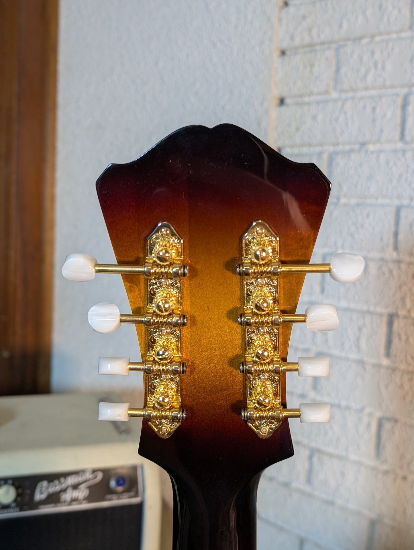 Eastman MDC805 Mandocello w/Case - Sunburst (B-Stock Serial# N2105470)