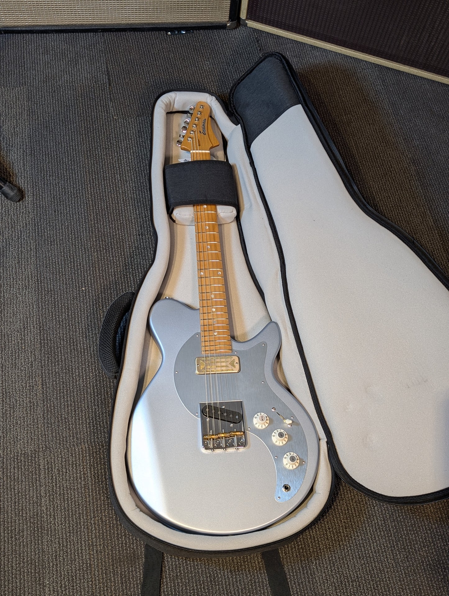 Eastman Fullertone SC'52 Electric Guitar w/Gig Bag - Ice Blue Metallic (Serial #F2501170)