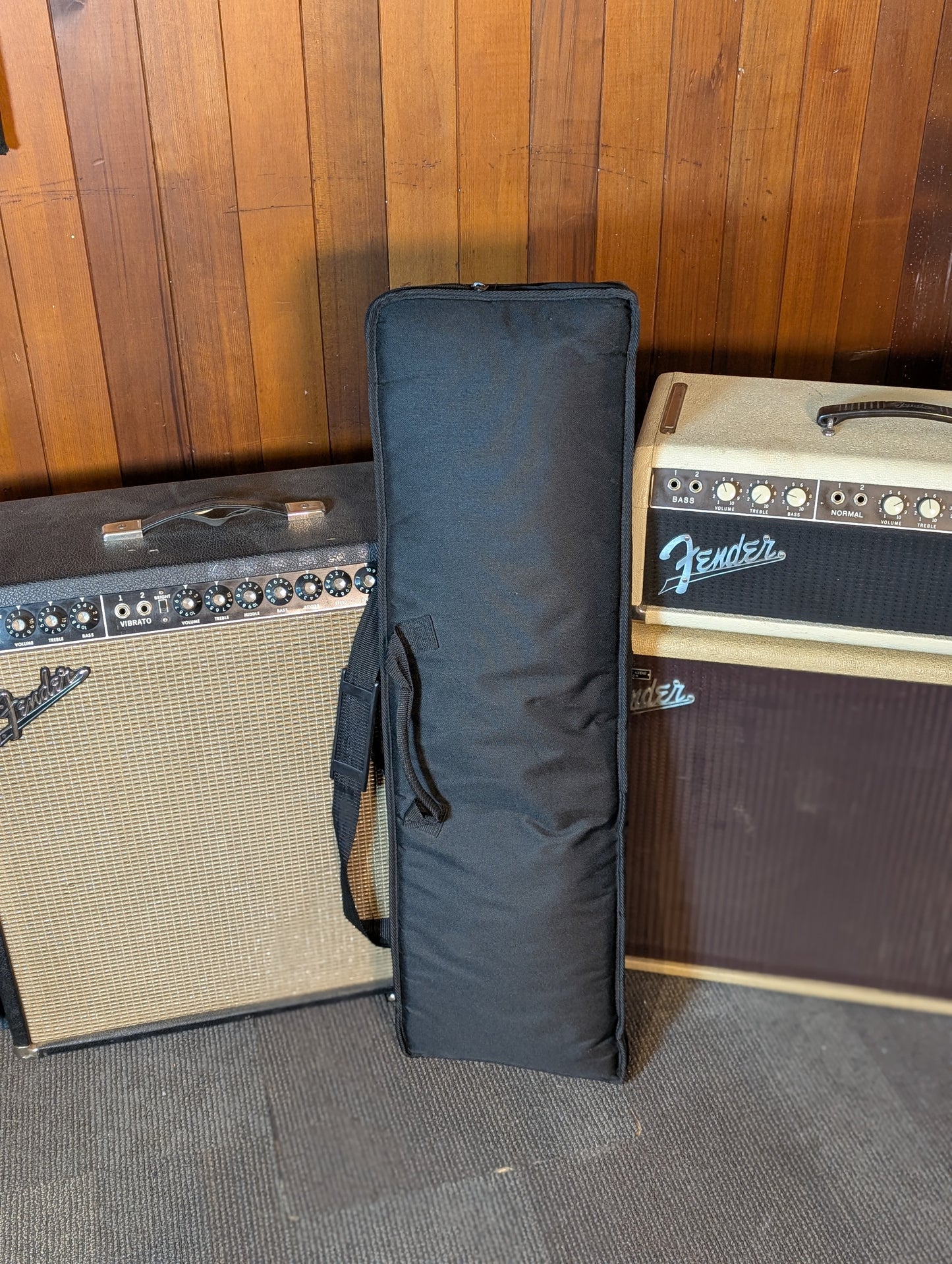 Aria AS-100C Sinsonido Travel Acoustic/Electric Classical Guitar w/Gig Bag (Used)