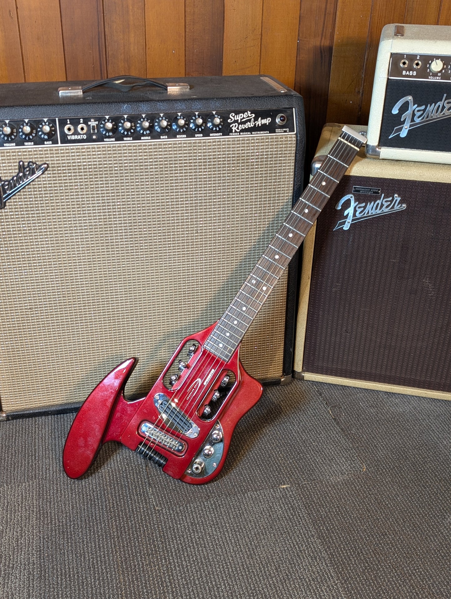 Traveler Speedster Standard Travel Electric Guitar w/Gig Bag - Red (Used)