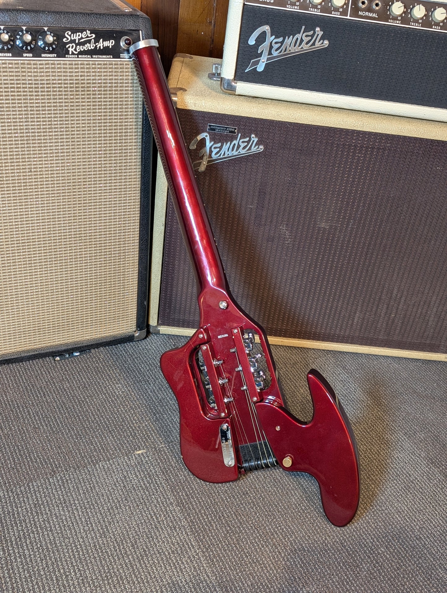 Traveler Speedster Standard Travel Electric Guitar w/Gig Bag - Red (Used)