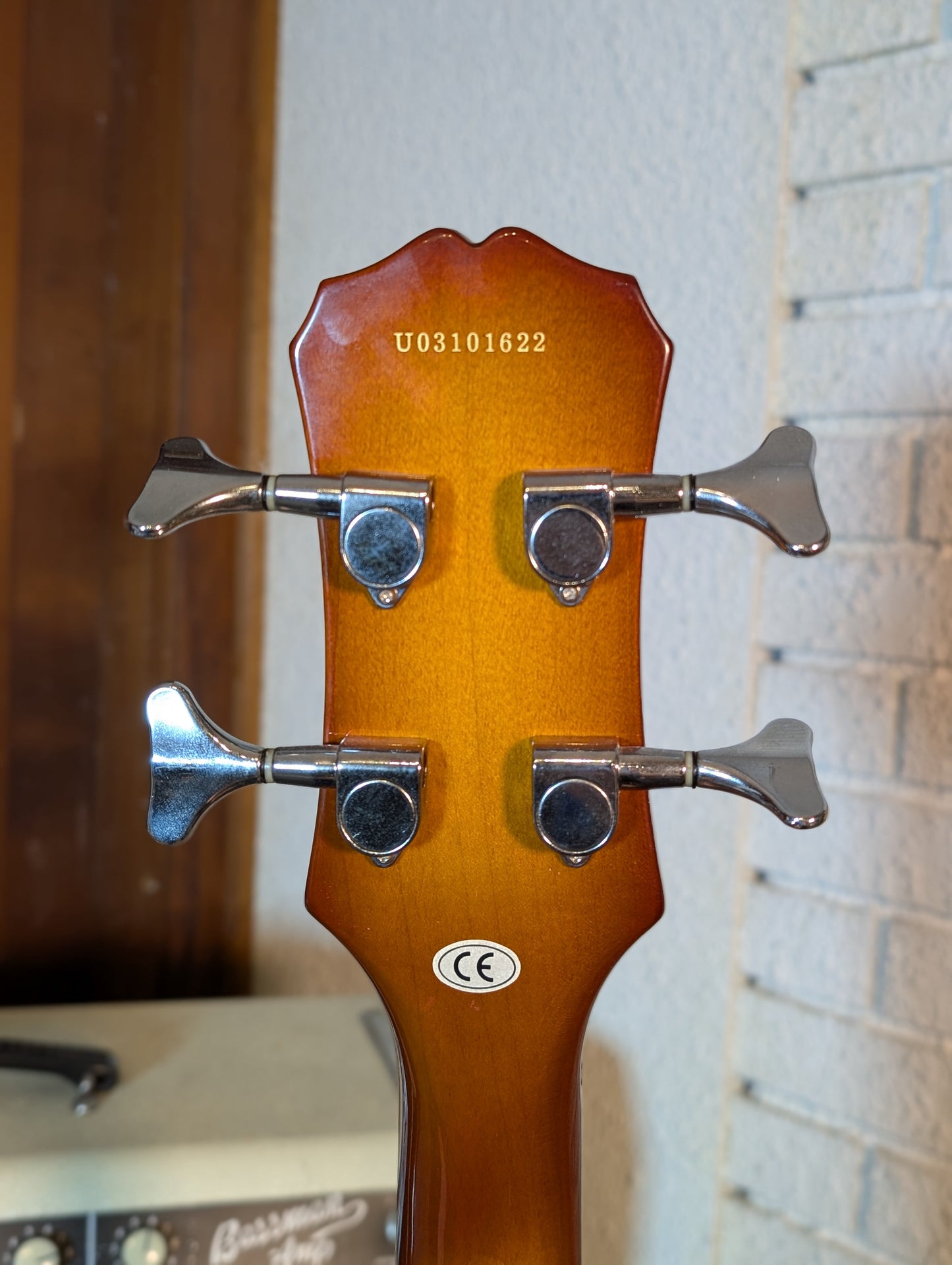 Epiphone Viola Short Scale 4-String Passive Bass Guitar w/Case - Vintage Sunburst (2003)