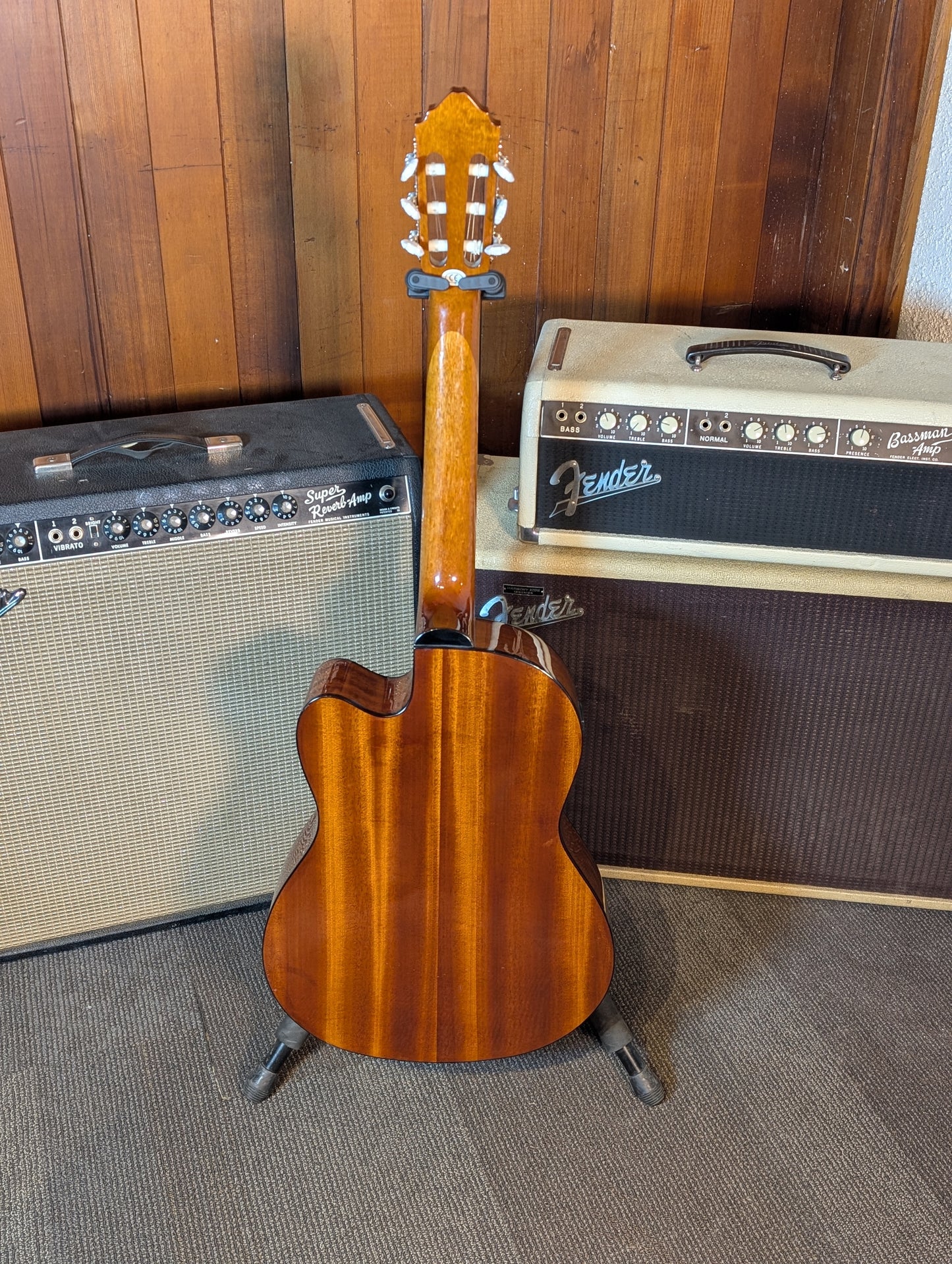 Lucero LC-200CE Acoustic/Electric Nylon String Guitar w/Case (Used)