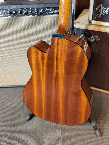 Lucero LC-200CE Acoustic/Electric Nylon String Guitar w/Case (Used)