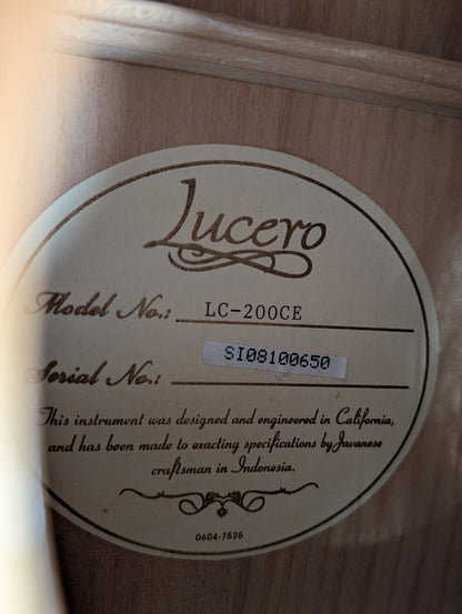 Lucero LC-200CE Acoustic/Electric Nylon String Guitar w/Case (Used)