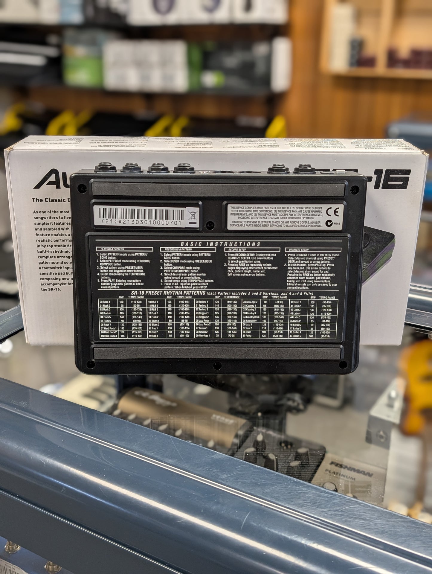 Alesis SR-16 Drum Machine w/Box (Used)