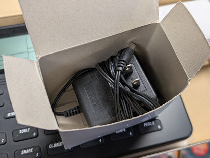 Alesis SR-16 Drum Machine w/Box (Used)