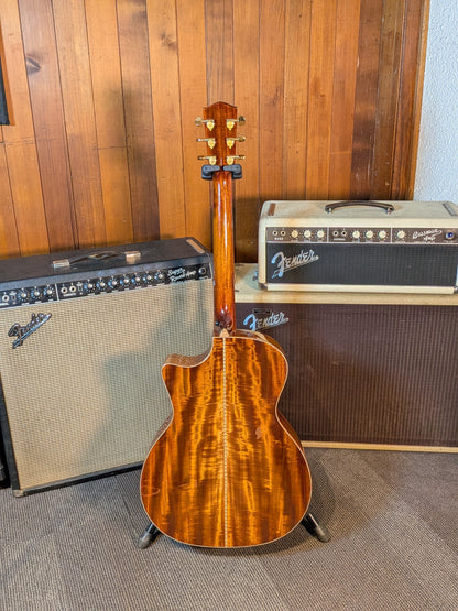 Eastman AC522CE Grand Auditorium Acoustic/Electric Guitar w/Case - Goldburst (2025)