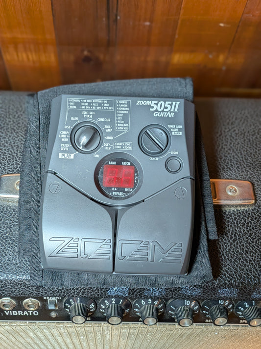 Zoom 505II Guitar Multi Effects Pedal w/Case (Used)