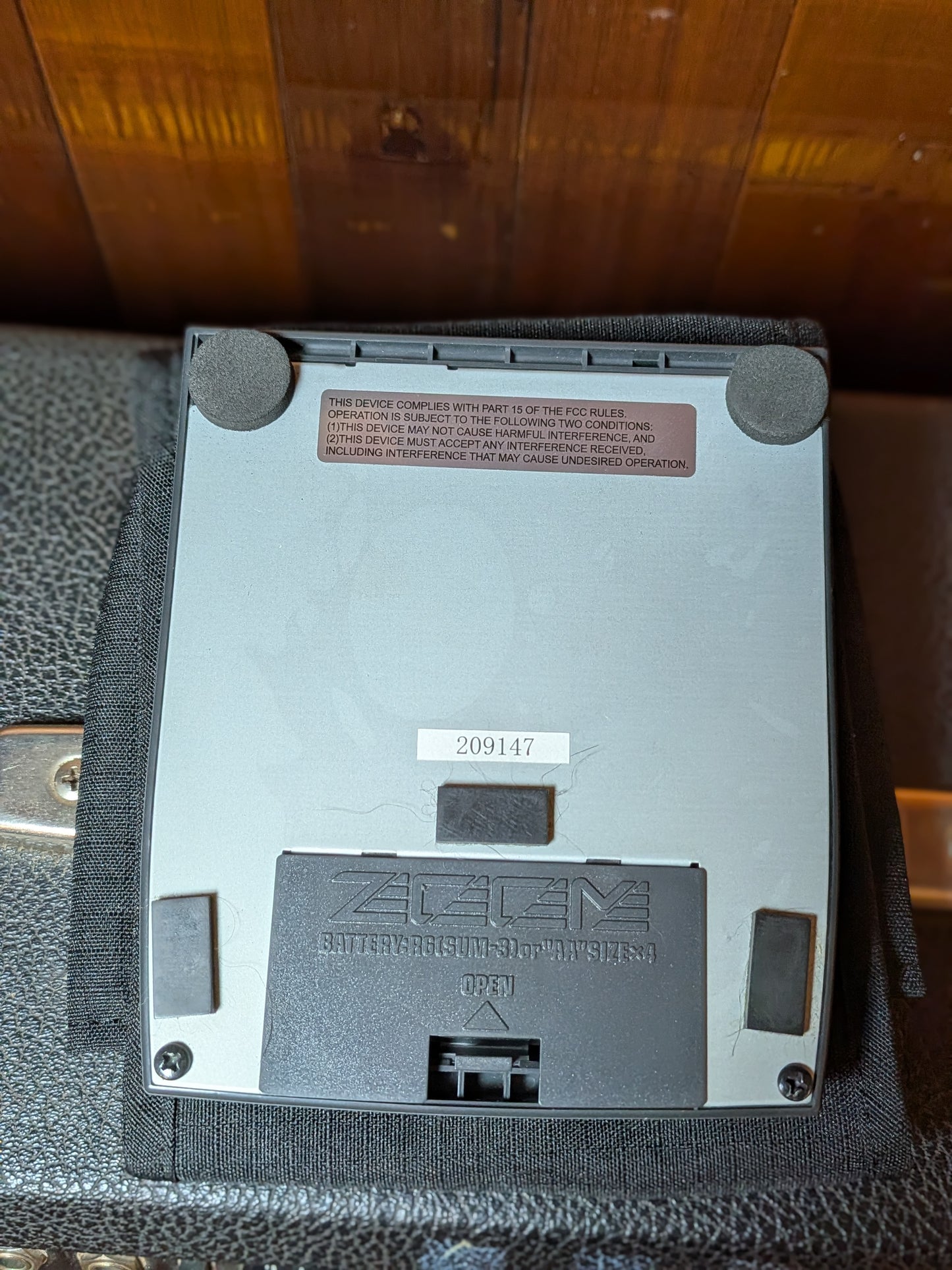 Zoom 505II Guitar Multi Effects Pedal w/Case (Used)