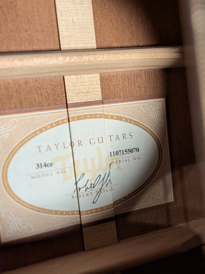 Taylor 314ce Acoustic/Electric Guitar w/Case - Natural (2015)