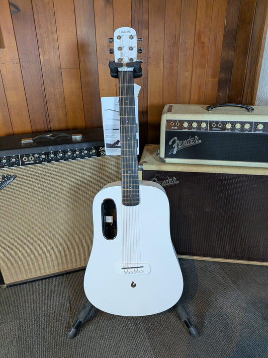 Lava Music ME Play AcousticElectric Guitar With Gig Bag & Charging Dock - Frost White (Demo)