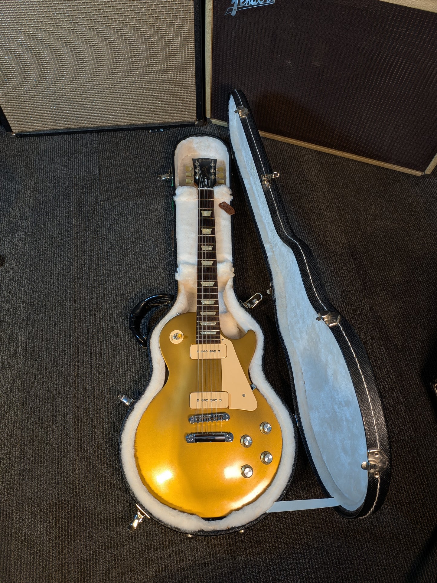 Gibson Les Paul Studio 60's Tribute Electric Guitar w/Case - Worn Gold Top (2011)