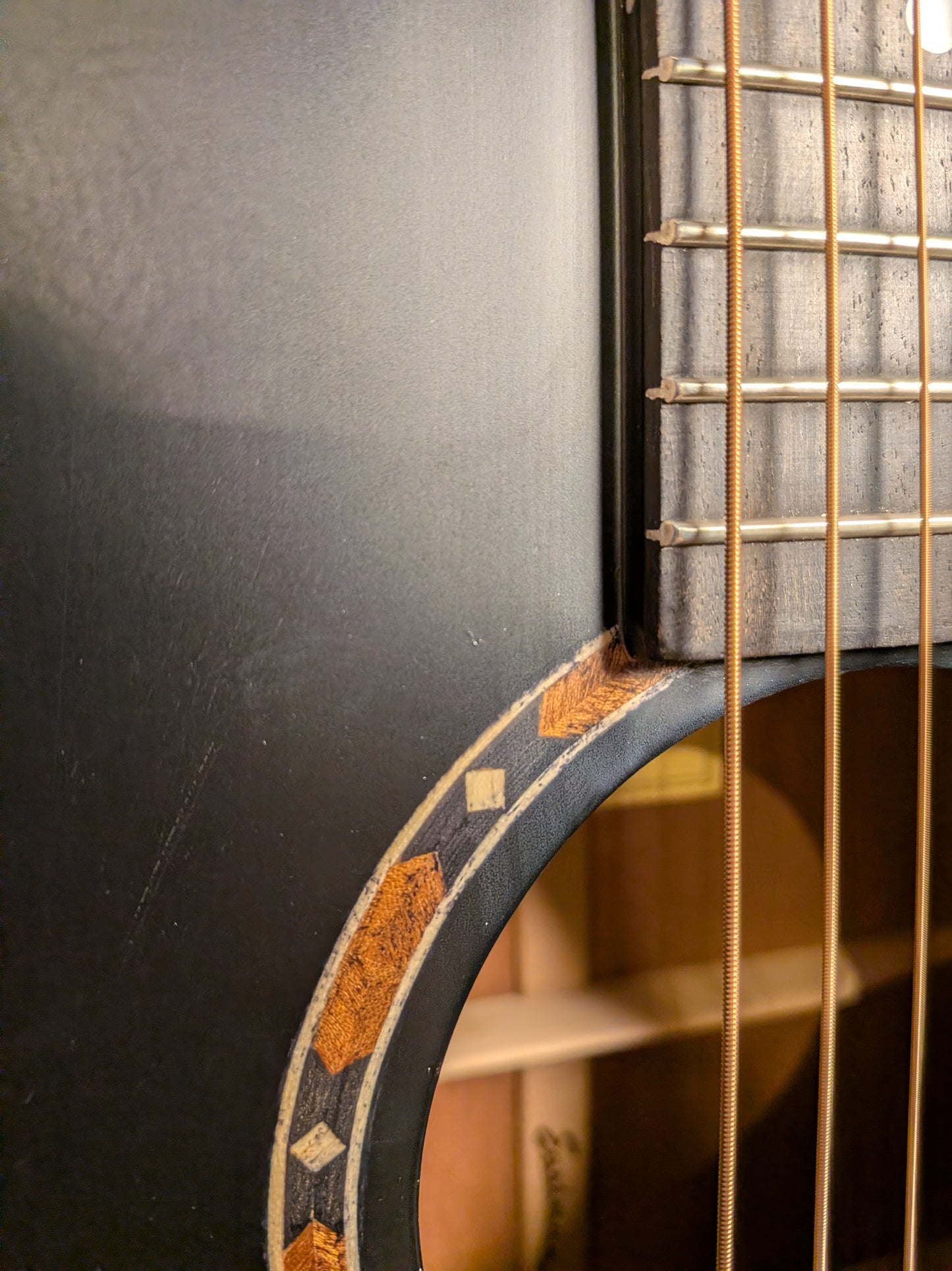 Eastman AC122-2CE Grand Auditorium Acoustic/Electric Guitar w/Gig Bag - Black (B-Stock Serial #M2300710)