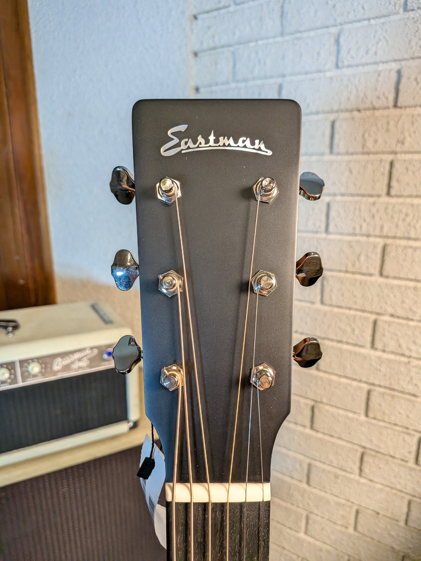 Eastman E1D Dreadnought Acoustic Guitar w/Gig Bag - Classic Finish (Serial #M2438115)