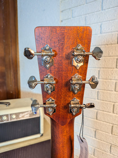 Eastman E1D Dreadnought Acoustic Guitar w/Gig Bag - Classic Finish (Serial #M2438115)