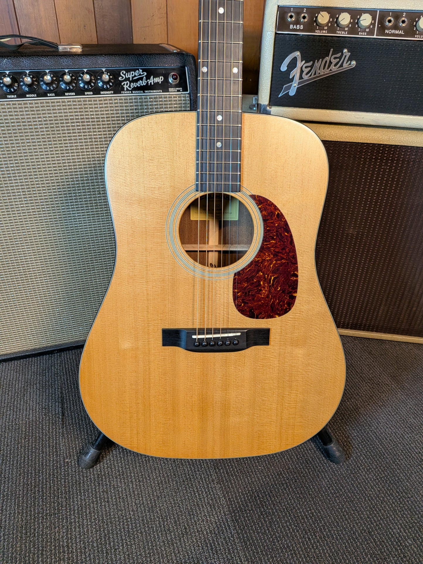 Eastman E1D Dreadnought Acoustic Guitar w/Gig Bag - Natural (B-Stock Serial #M2128396)