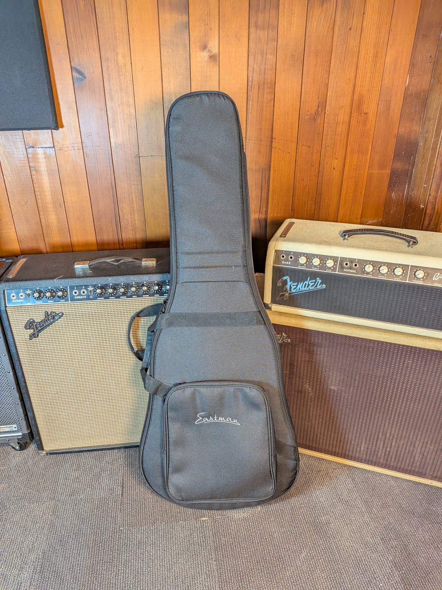 Eastman E1D Dreadnought Acoustic Guitar w/Gig Bag - Natural (B-Stock Serial #M2128396)