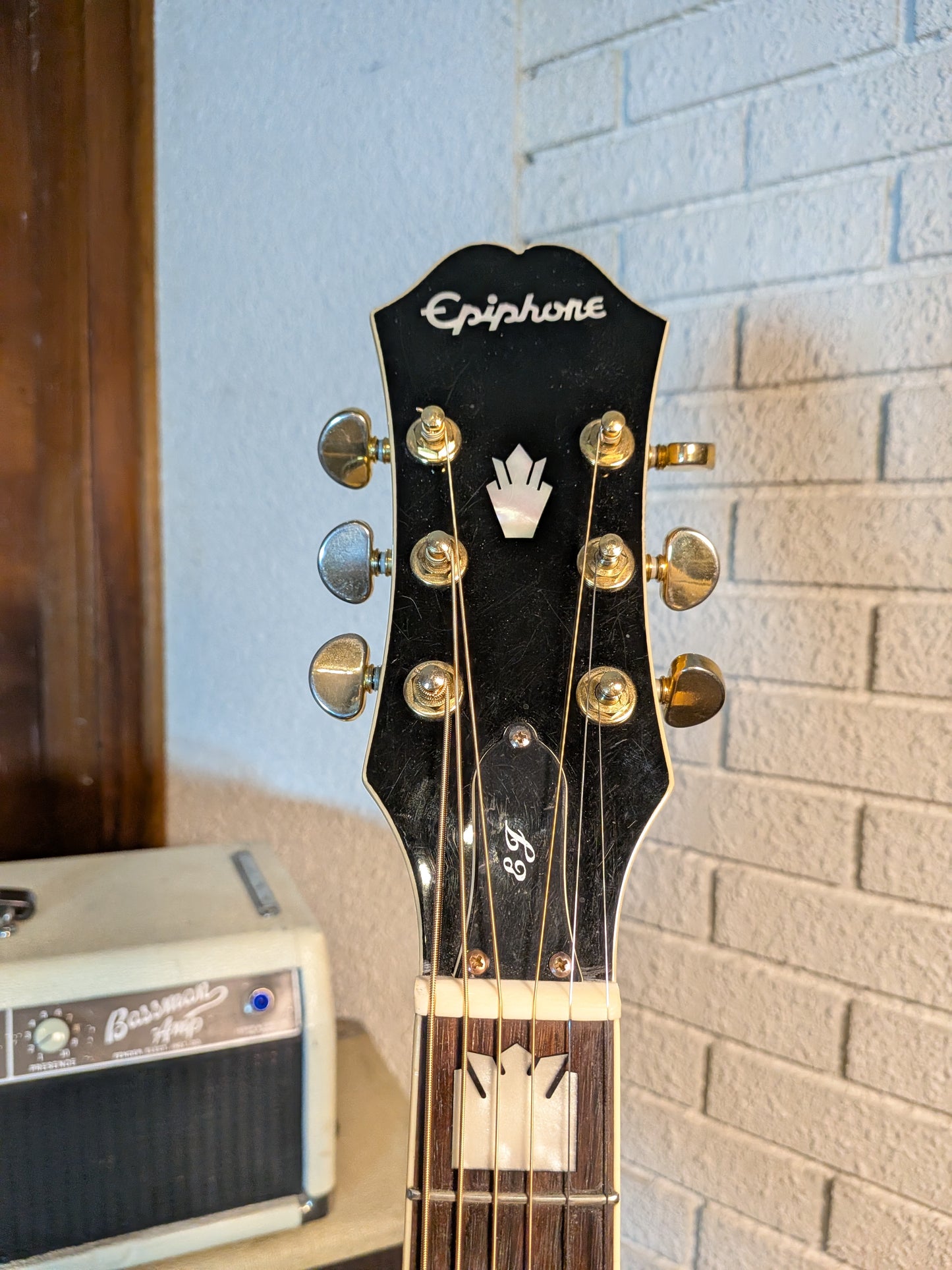 Epiphone EJ-200CE Acoustic/Electric Guitar w/Case - Natural (2009)