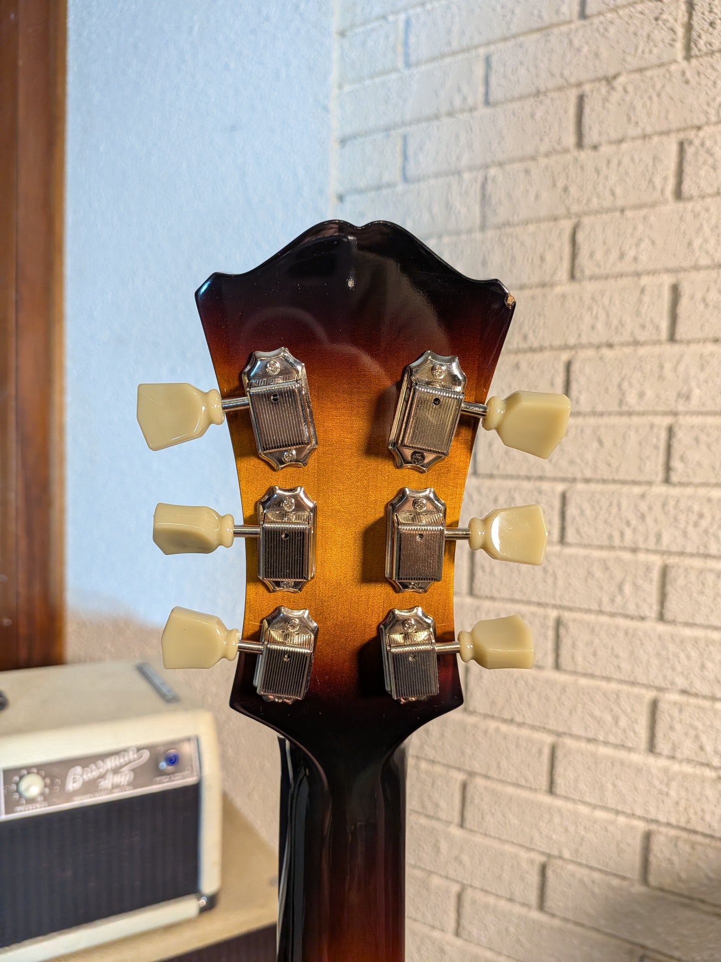 Eastman T386 Thinline Semi-Hollow Body Electric Guitar w/Case - Sunburst (B-Stock Serial #P2402123)