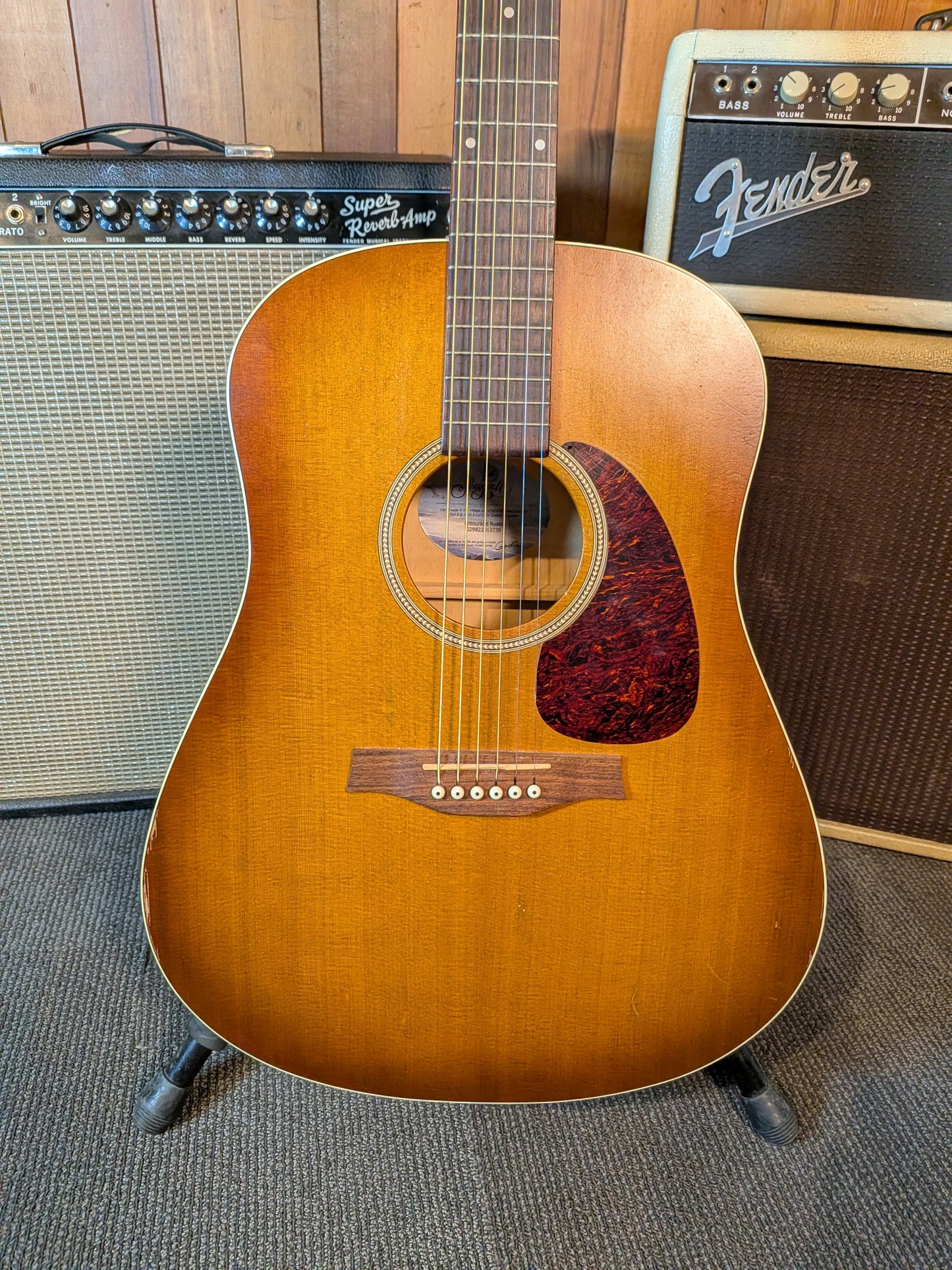 Seagull Entourage Rustic Dreadnought Acoustic Guitar w/Case - Sunburst (Used)