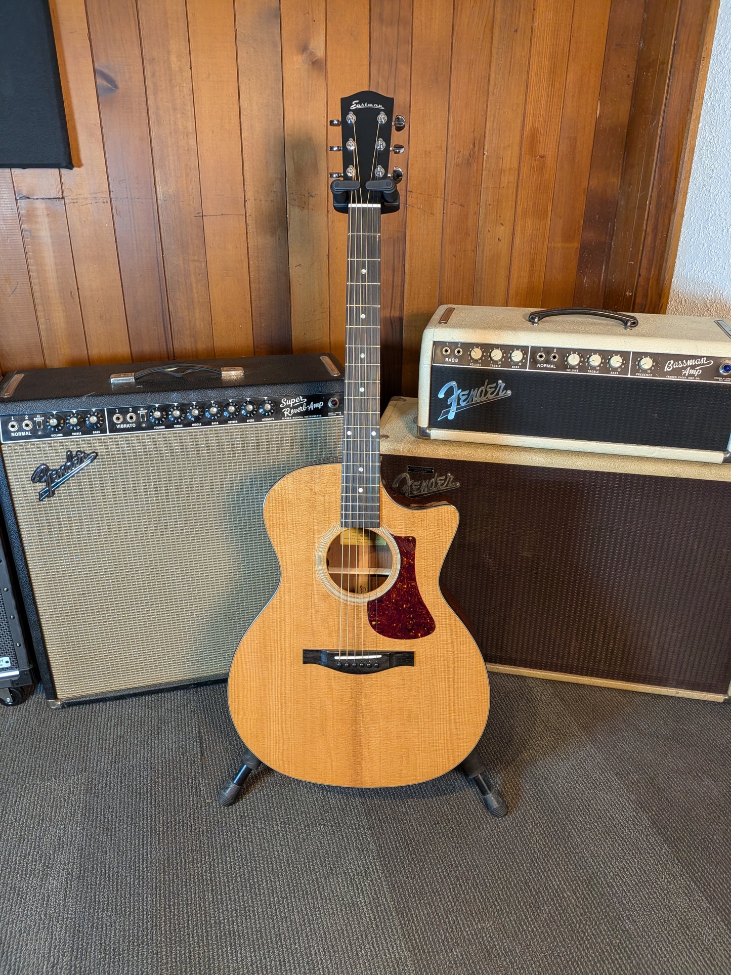 Eastman AC122-1CE Deluxe Acoustic/Electric Guitar w/Gig Bag - Natural (Serial #M2502776)