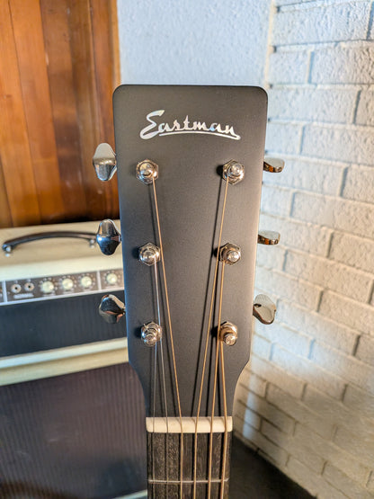 Eastman E1DL Left Handed Dreadnought Acoustic Guitar w/Gig Bag - Natural (Serial #M2529355)