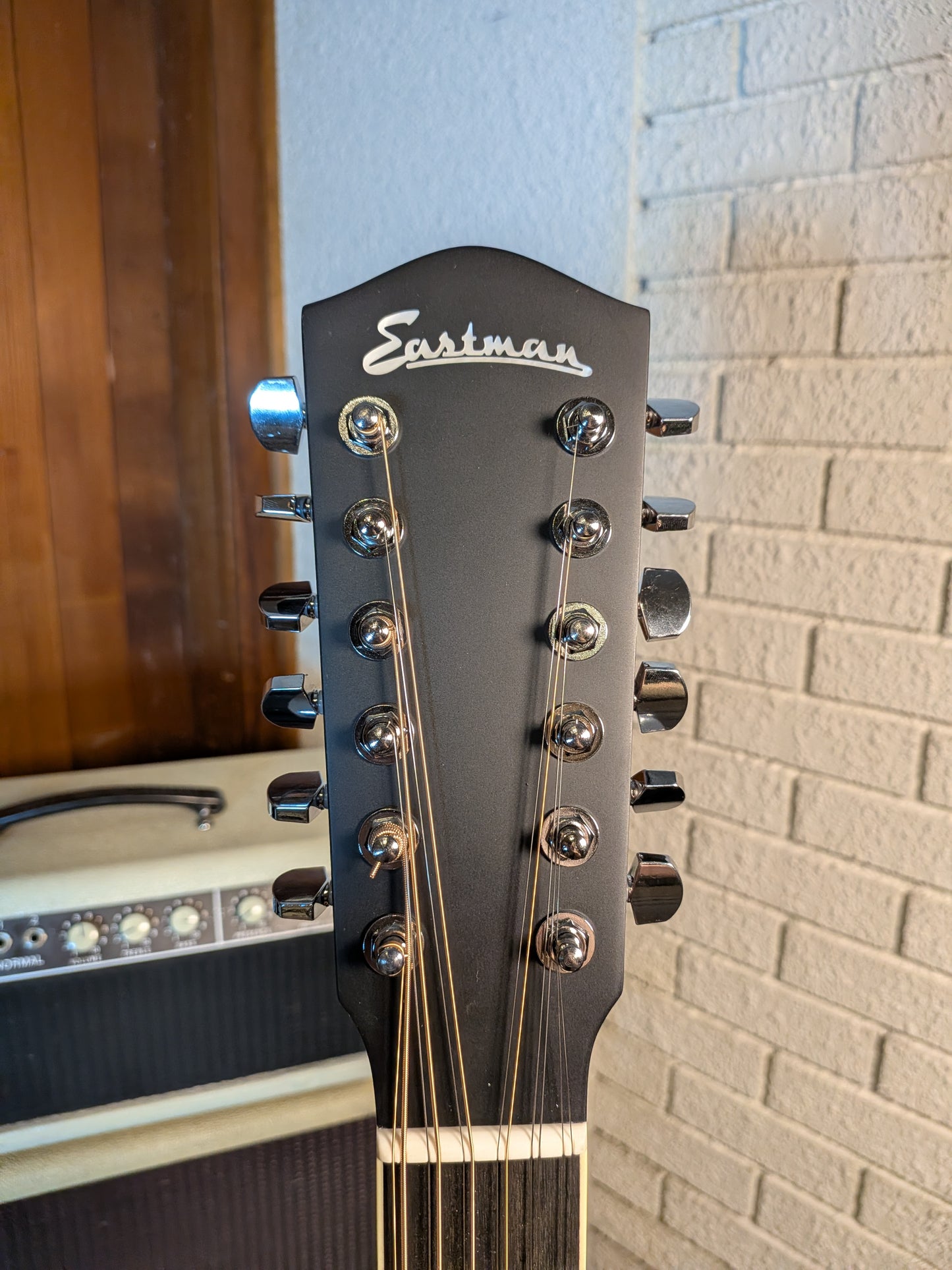 Eastman AC330E 12-String Jumbo Acoustic/Electric Guitar w/Case - Sunburst (Serial #M2524591)