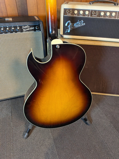 Eastman AR372CE Hollow Body Archtop Electric Guitar w/Case - Sunburst (Serial #L2500571)