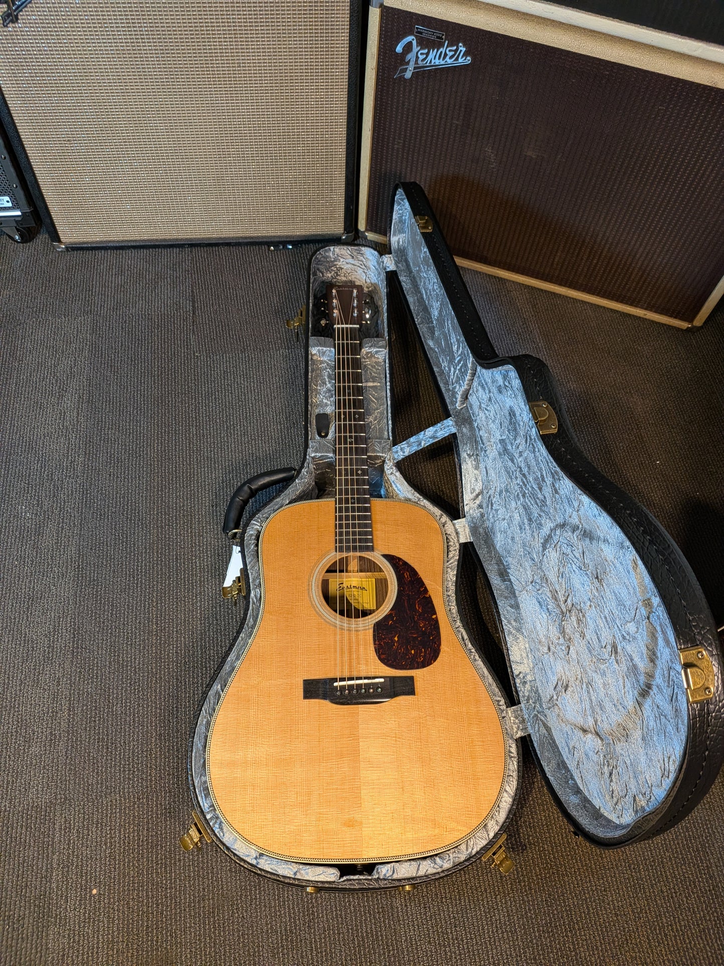 Eastman E20D-TC Dreadnought Acoustic Guitar w/Case - Natural (Serial #M2520101)